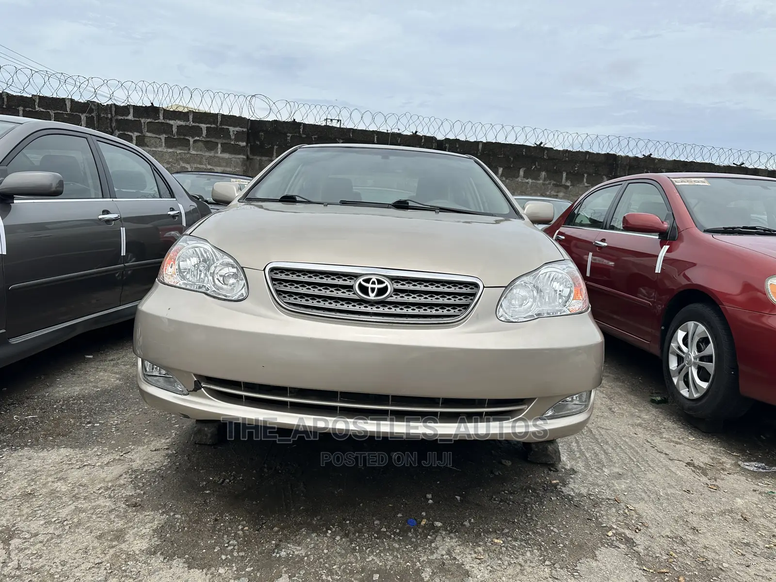 Toyota Corolla LE 2005 Gold