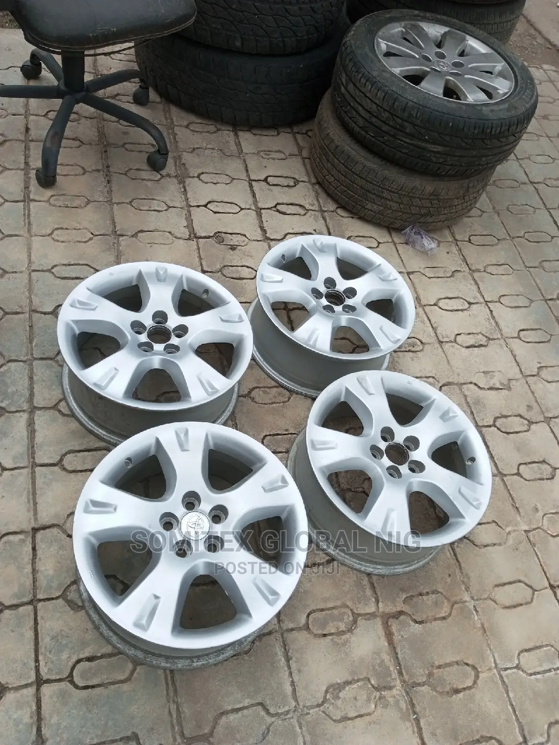 16 Rim Matrix/Toyota Corolla
