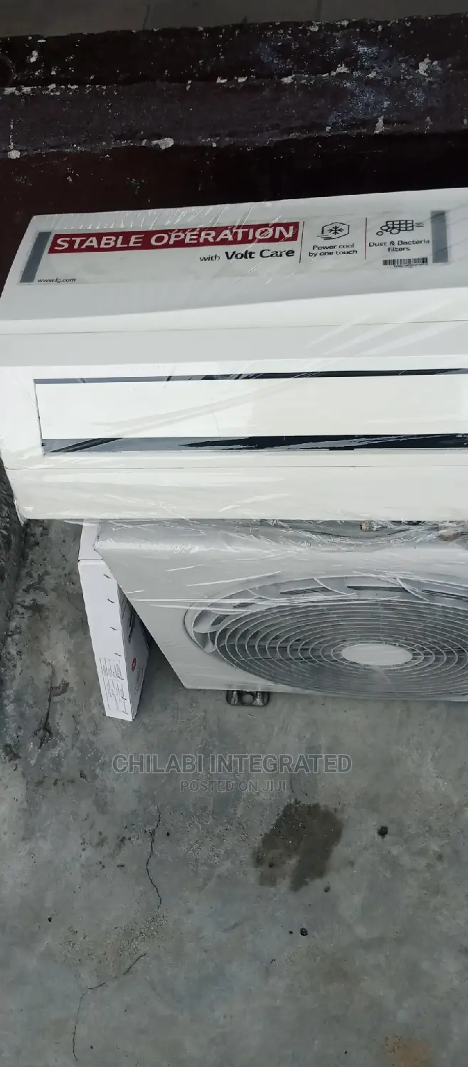 Few Months Old/Foreign Used 1.5HP LG Air Conditioner + Gas