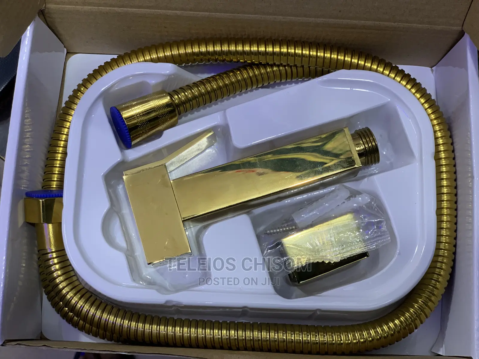 Square Pressing Shower Gold (Bidet)