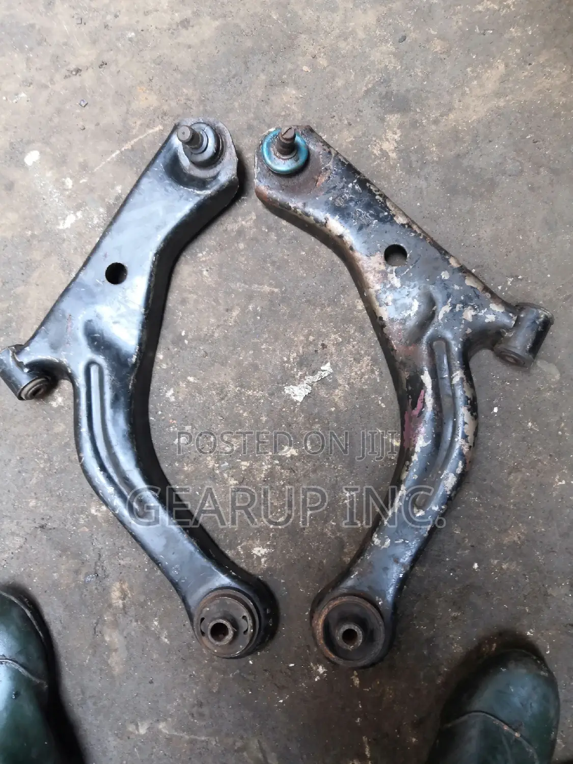 Direct Belgium Set of Lower Arms for Ford Escape