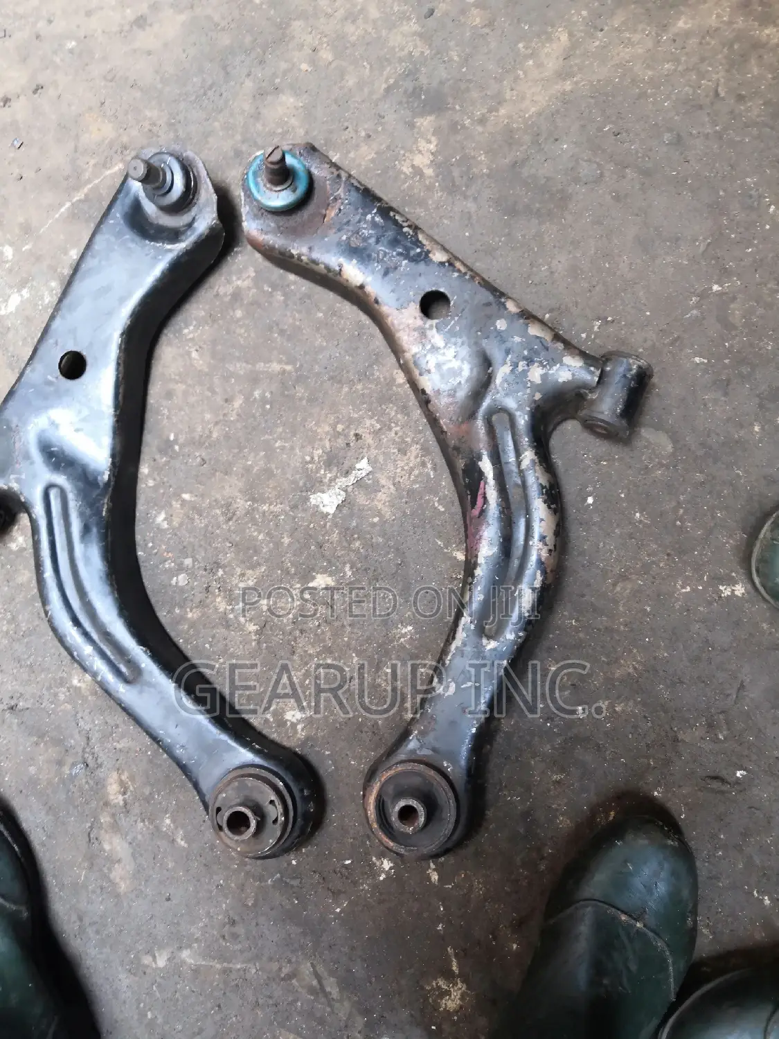 Direct Belgium Set of Lower Arms for Ford Escape
