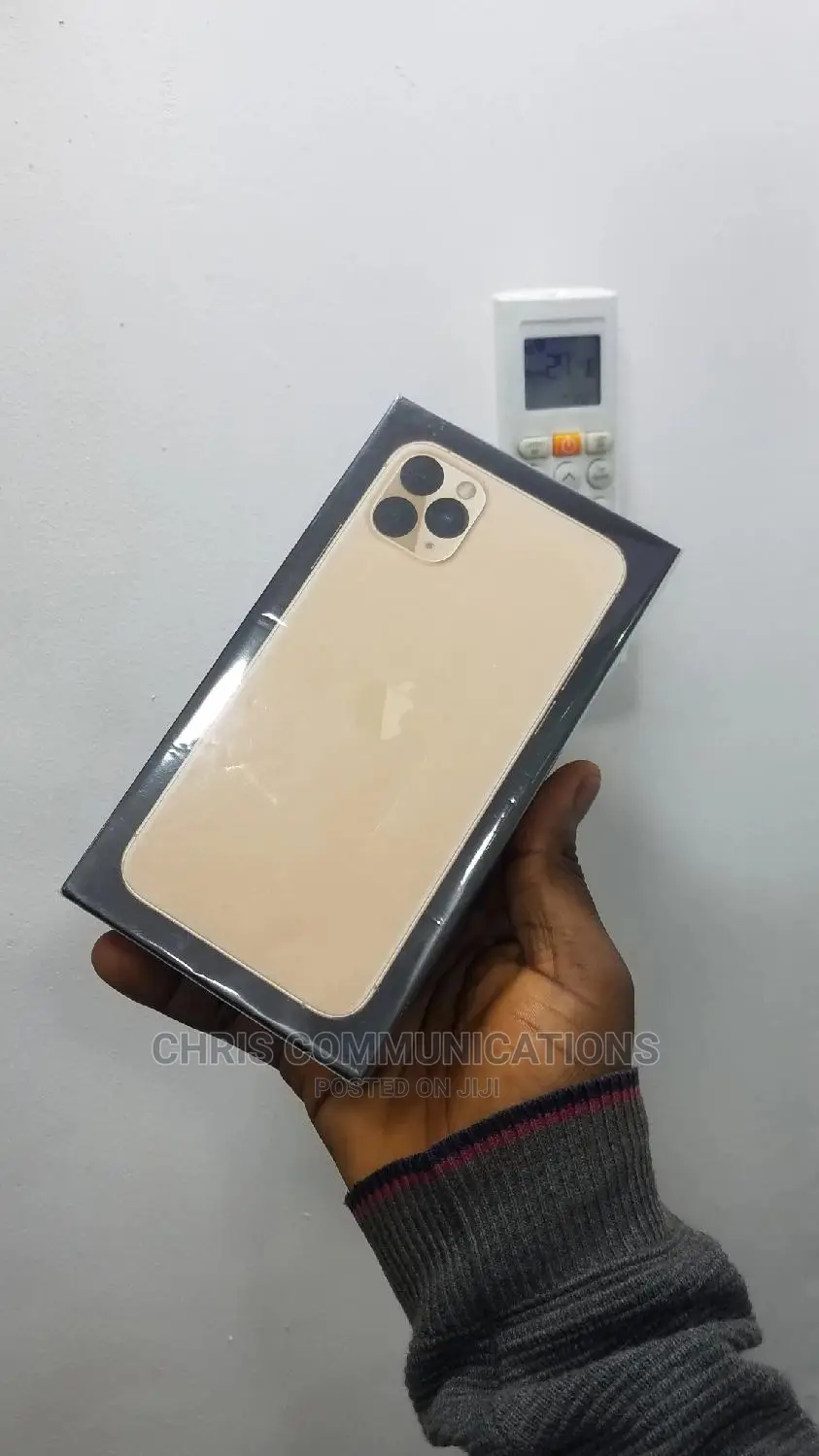 New Apple iPhone 11 Pro Max 64 GB Gold