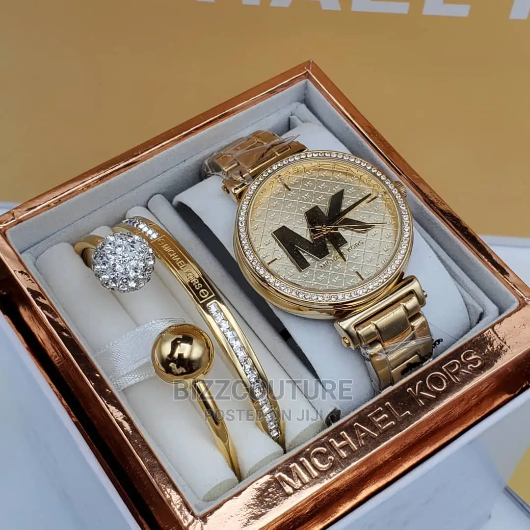 Original MICHAEL KORS Ladies Gold Chain Available in Store