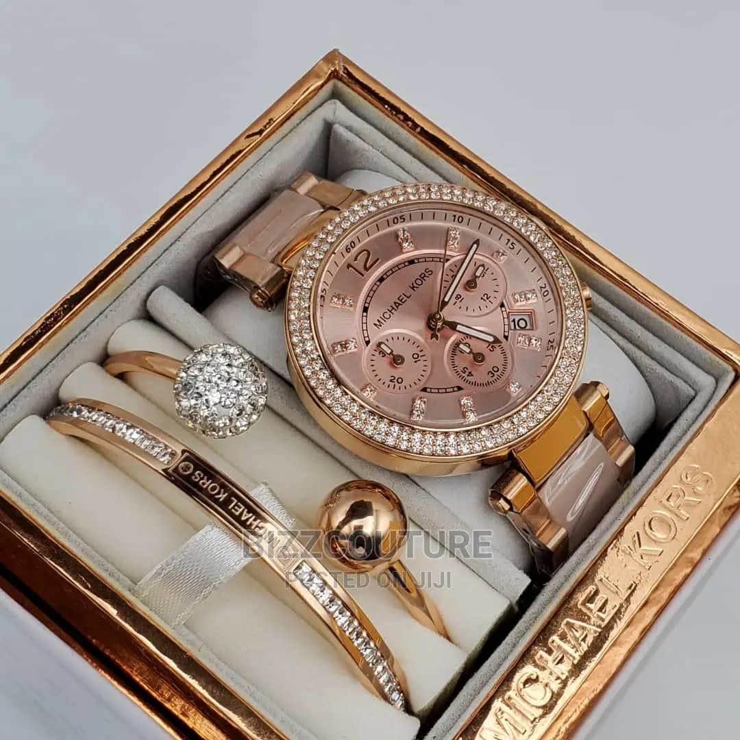 Original MICHAEL KORS Ladies Gold Chain Available in Store