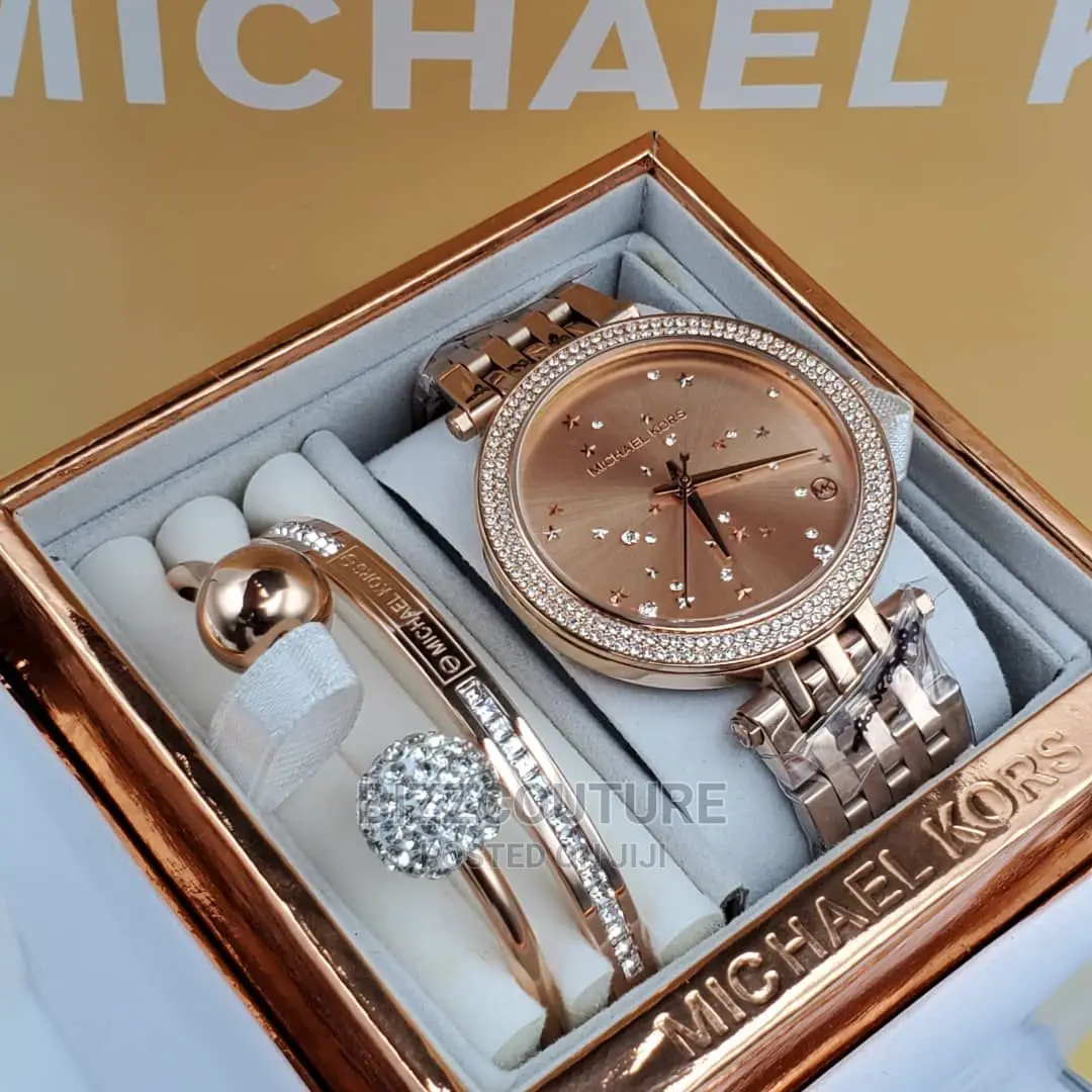 Original MICHAEL KORS Ladies Gold Chain Available in Store