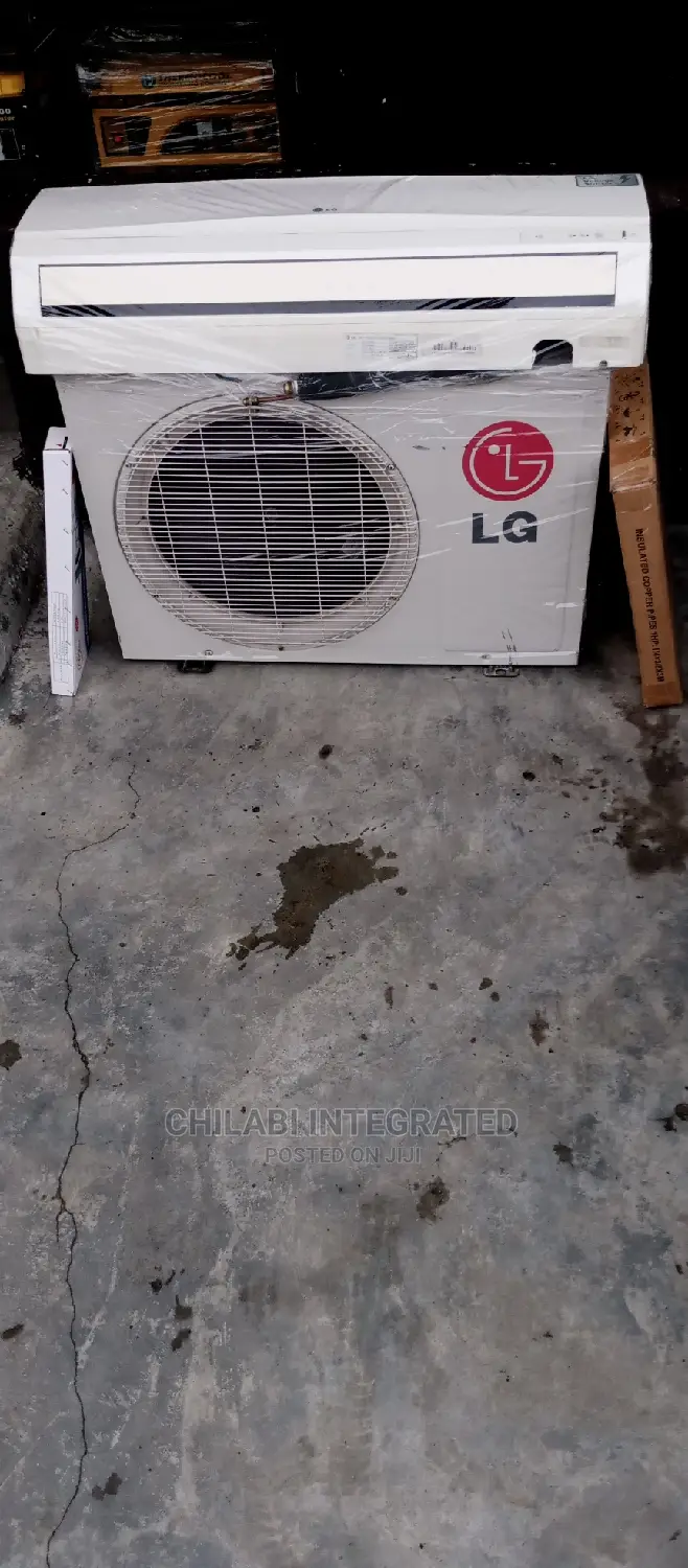 Few Months Old, Foreign-Used 1.5HP LG Air Conditioner + GAS