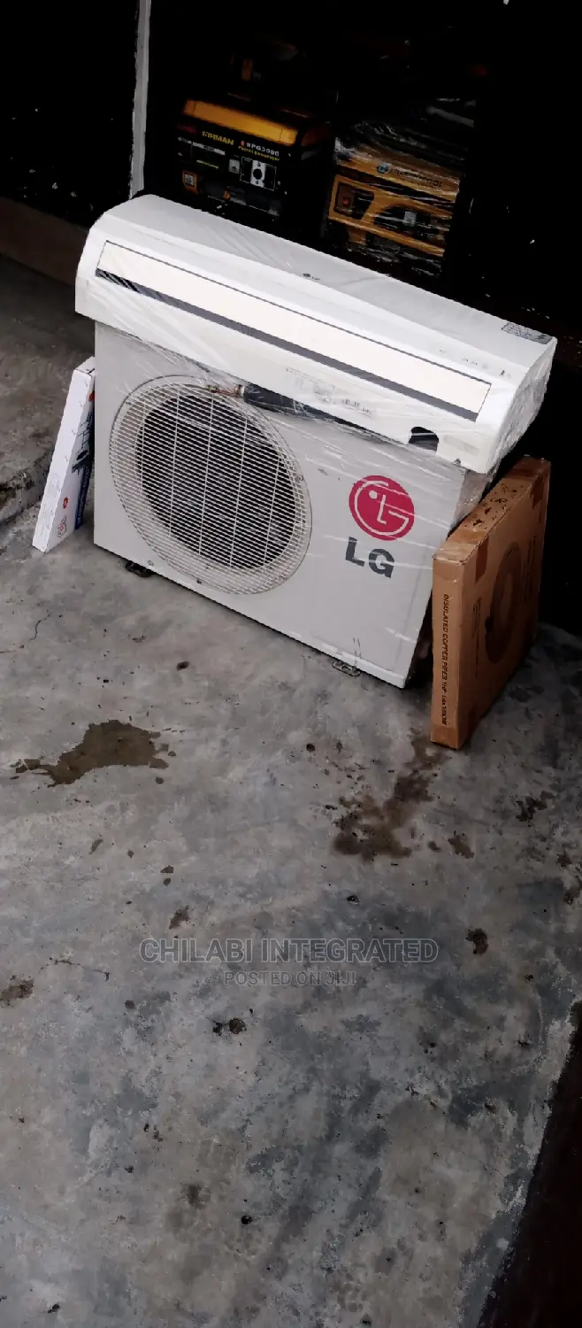 Few Months Old, Foreign-Used 1.5HP LG Air Conditioner + GAS