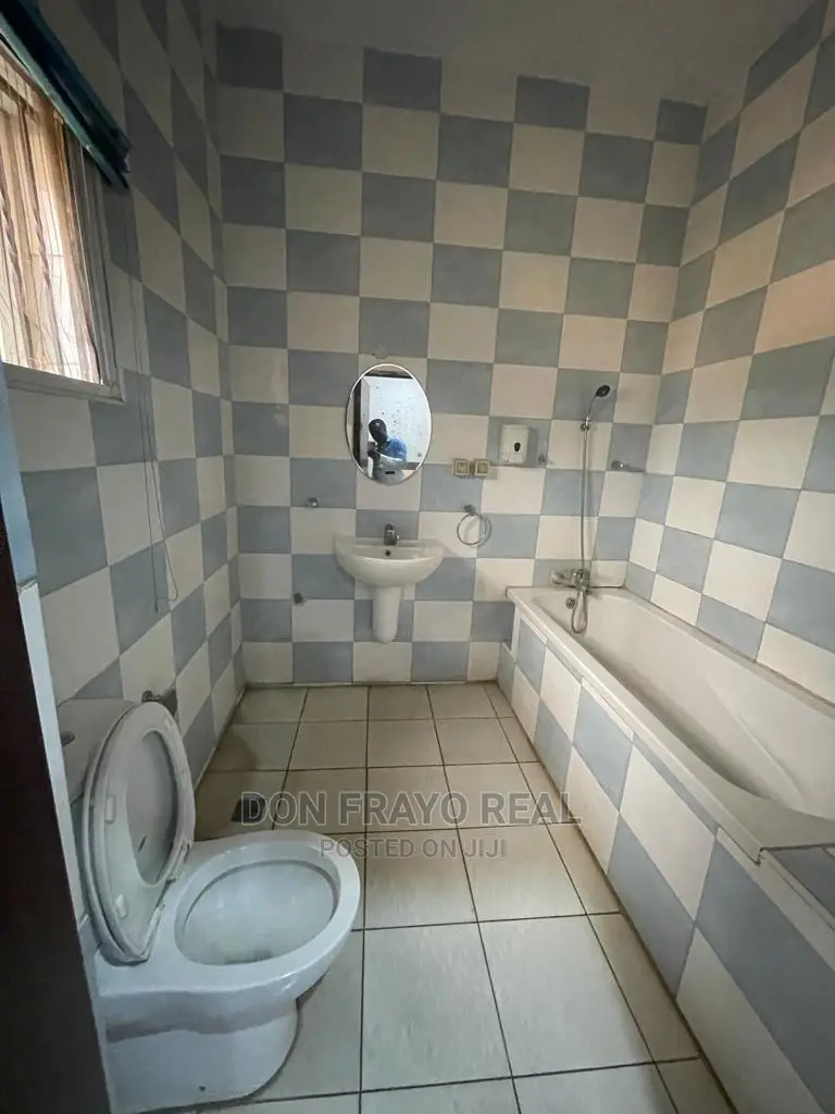 6 Bedrooms Duplex With Swimming Pool Short Let at Old Bodija Estate