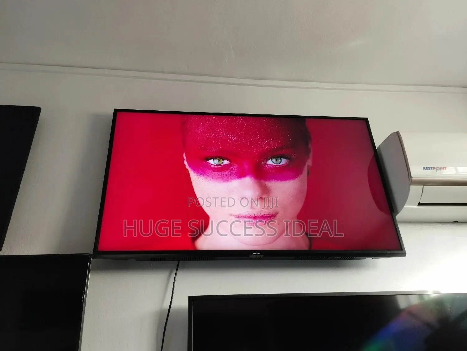 Samsung 2019 43" Q60R QLED Quantum HDR Smart TV