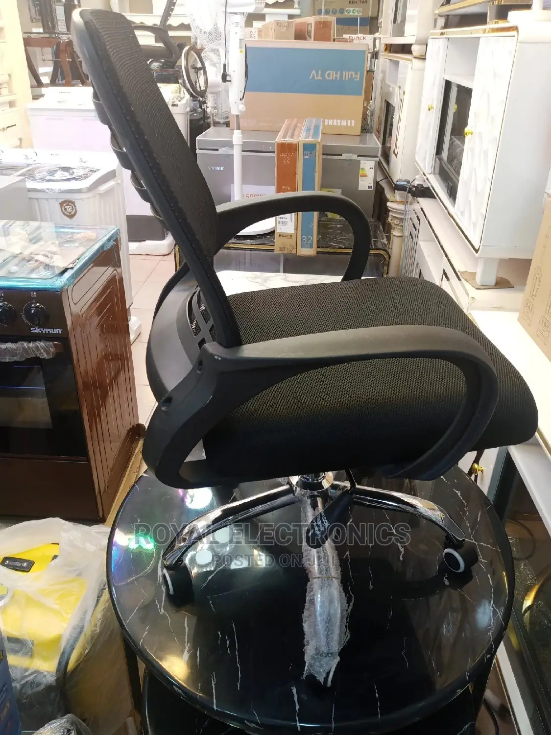Standard Rolling Net Swivel Office Chair