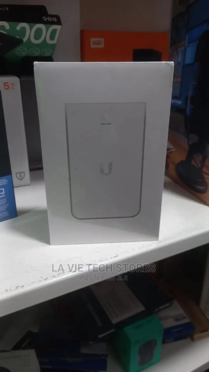 Ubiquiti Networks Unifi in-Wall Wi-Fi Access Point 802.11ac