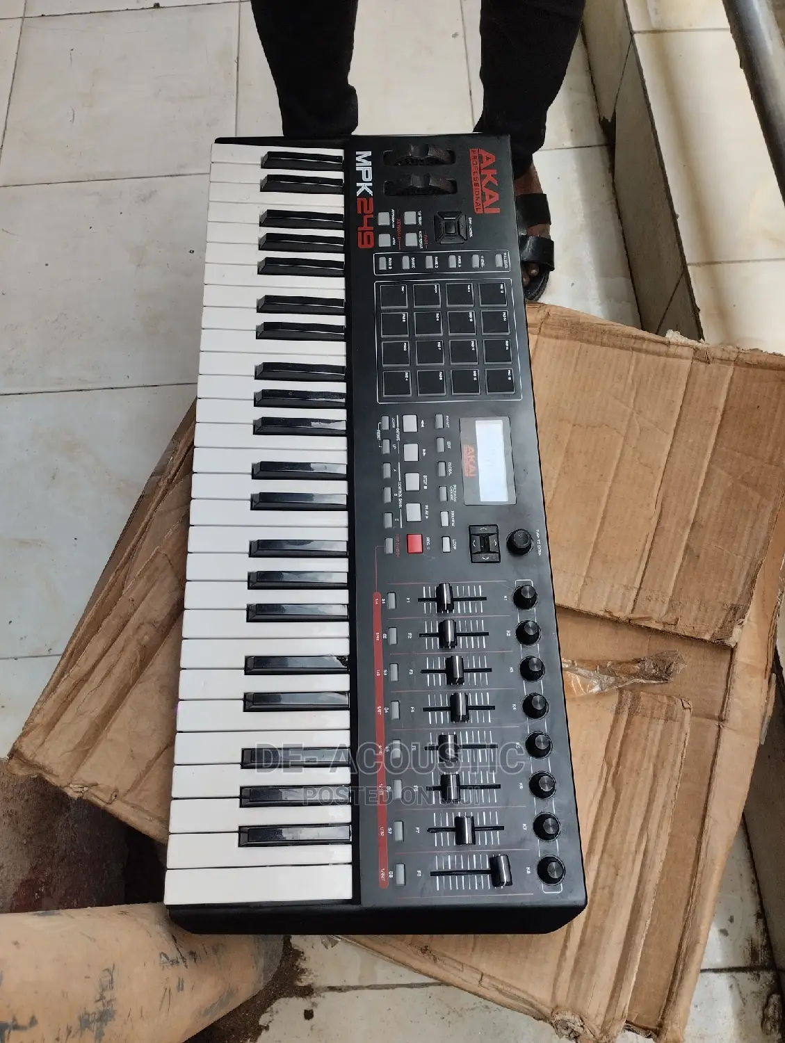 Akai MPK 249 16 Drum Pad Midi Keyboard