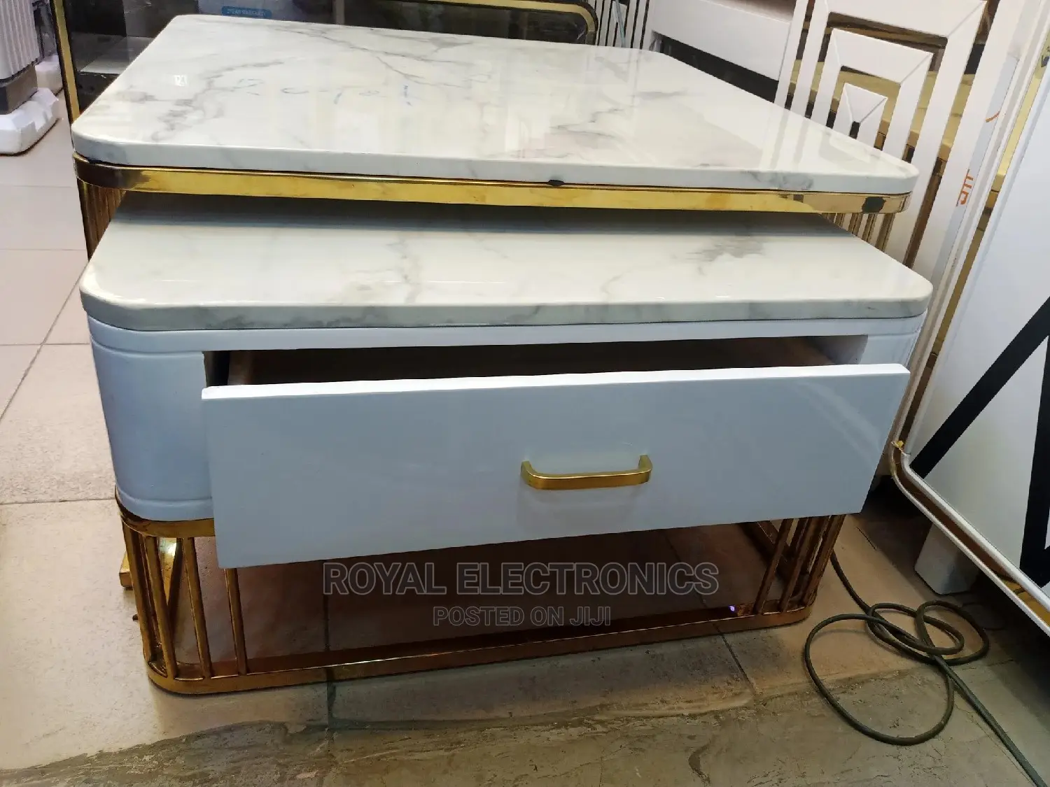 Unique Design Imported Royal Center Table With Drawer