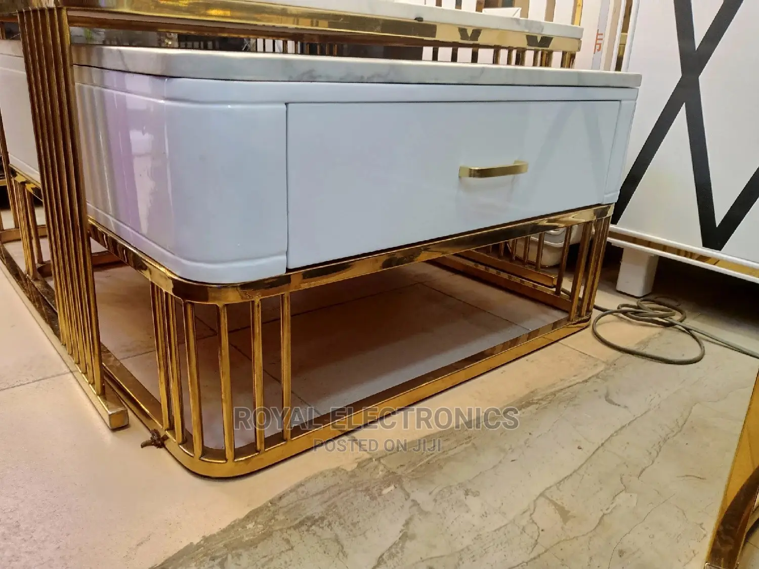 Great Quality Imported Royal Center Table With Drawer