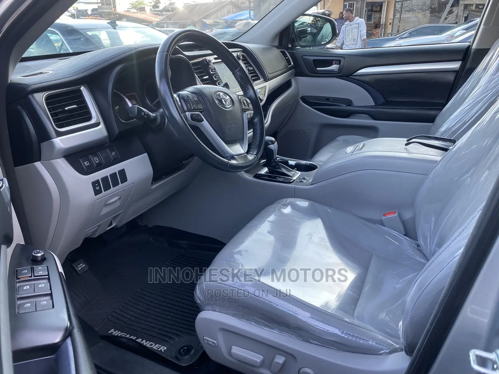 Toyota Highlander XLE 2019 Gray