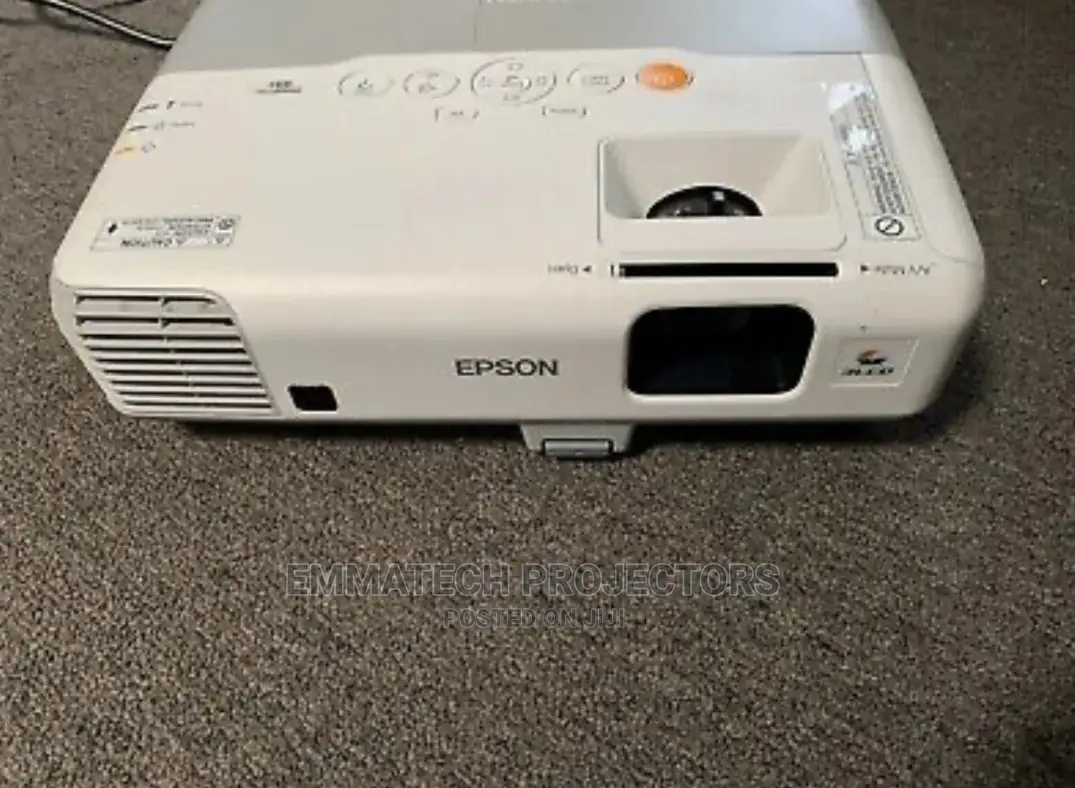 Direct Uk Used  Classroom Large Venue Projector Lekki ,Ikeja