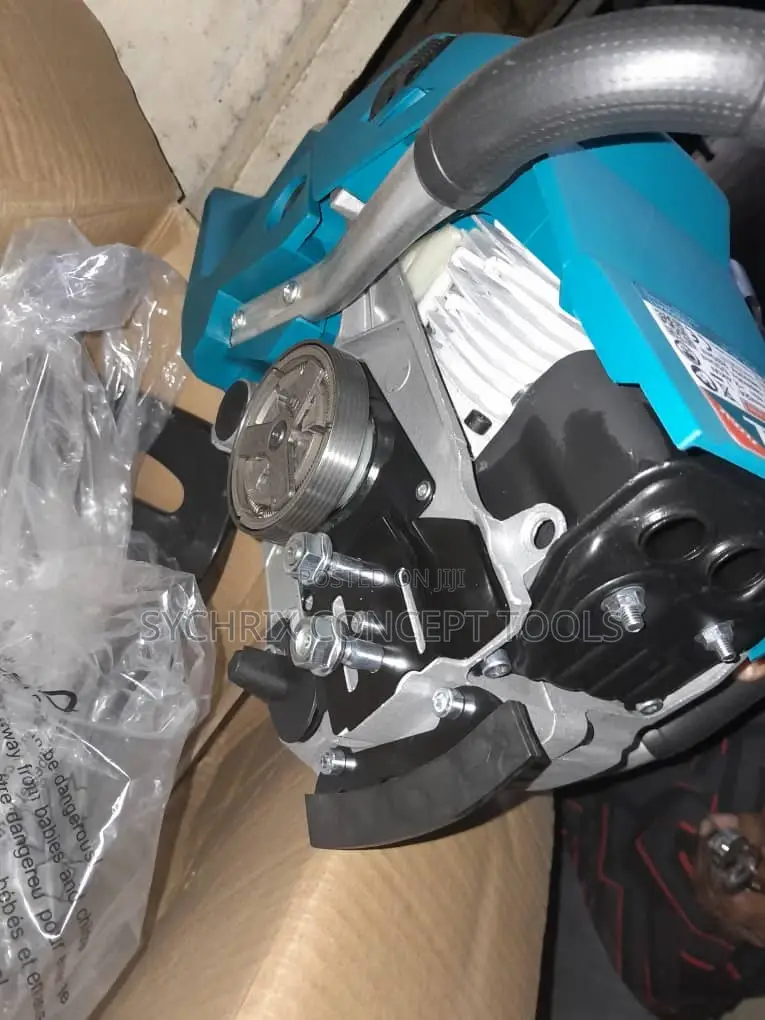 Total Gasoline Chain Saw 24"