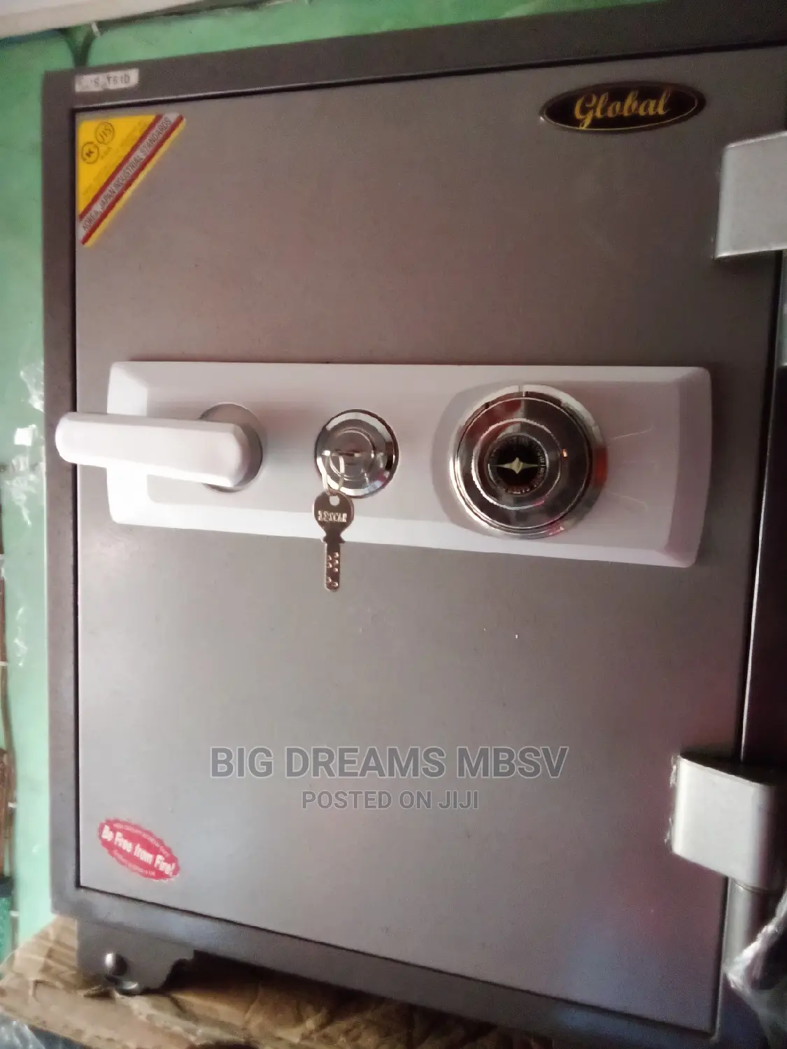 005 Boil Manual Fireproof Safe