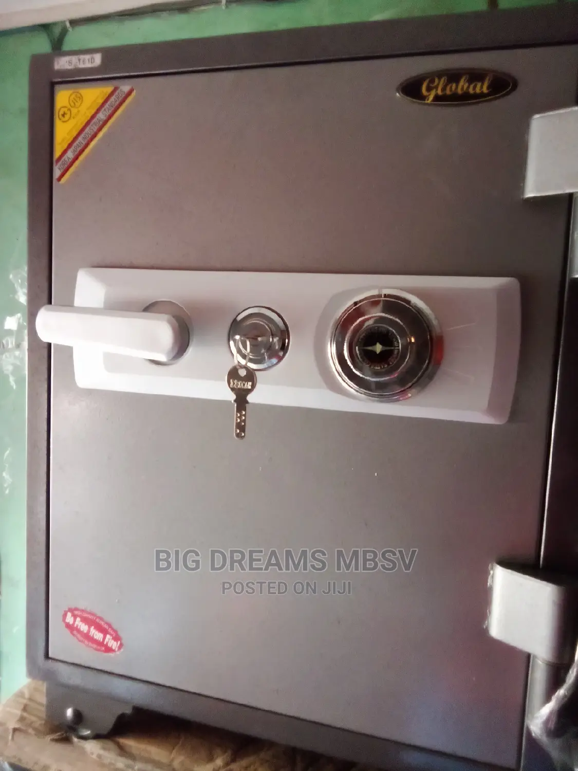 005 Boil Manual Fireproof Safe