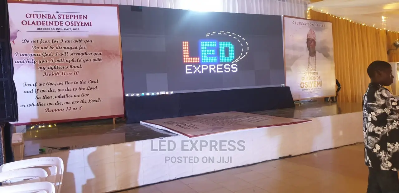 Indoor/Outdoor LED Screen for Sale