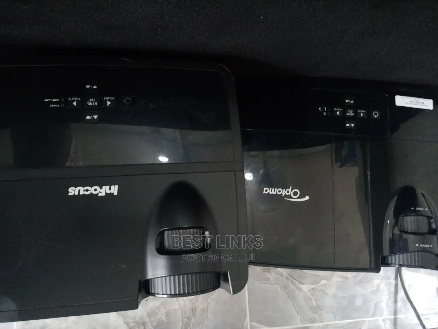 Infocus Projector With Hdmi and Vga Ports Available