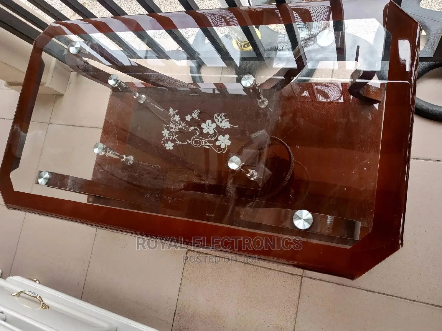 Fashioned Standard Tempered Glass Center Table