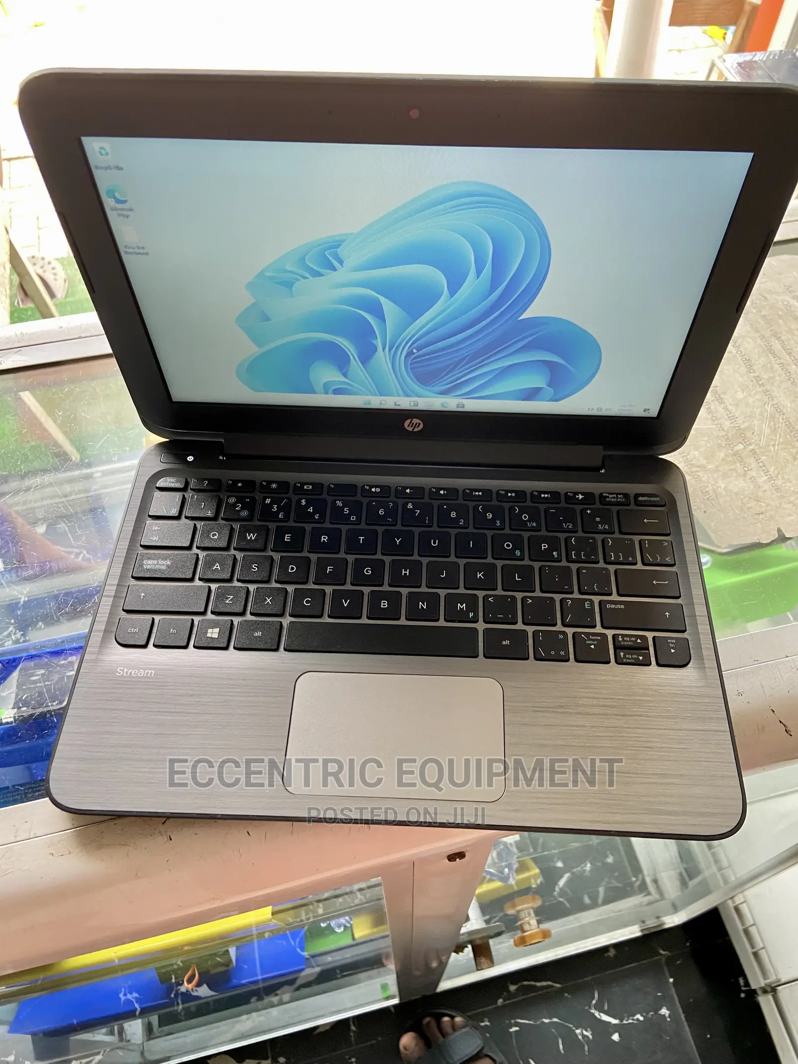 Laptop HP Stream 11 4GB Intel SSD 60GB