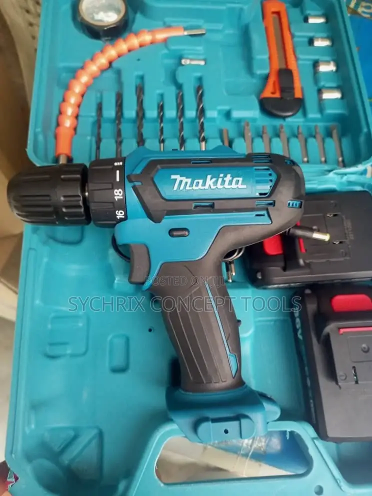 Makita Drill With Battery and Charger