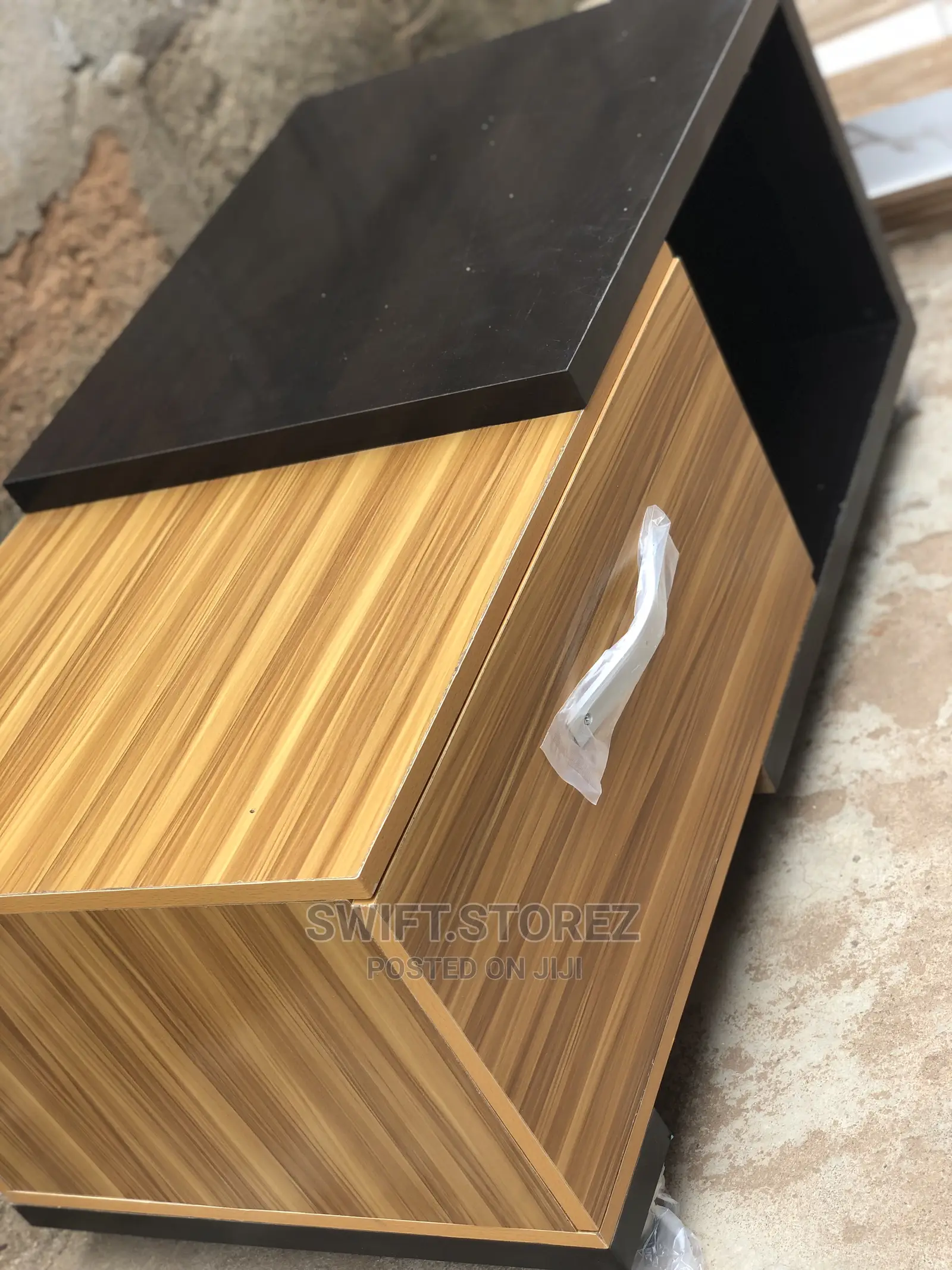 Simple Fancy Center Table