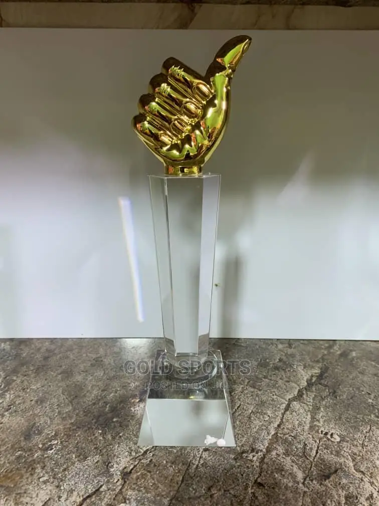 Glass Award M12