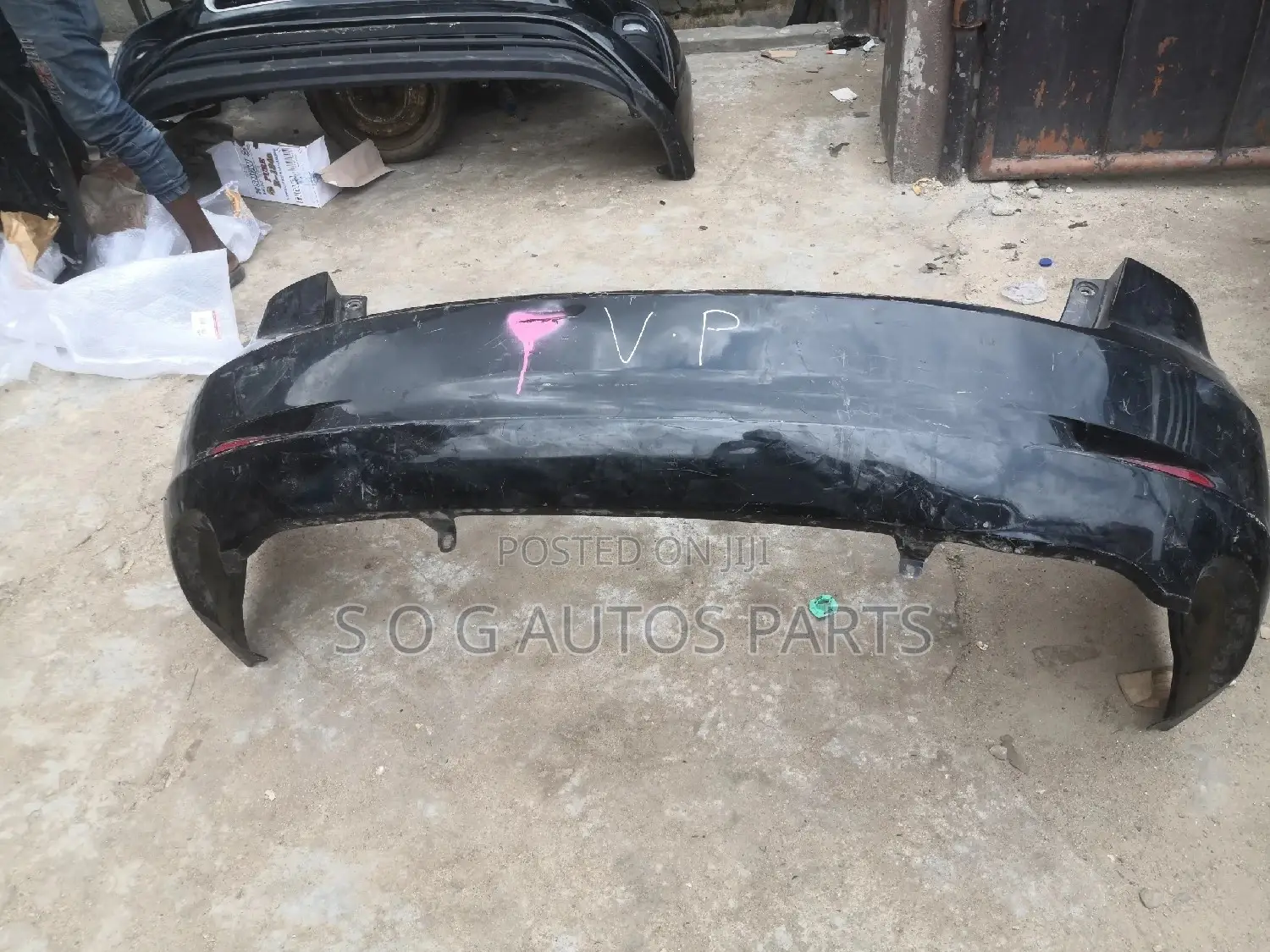 Back Bumper Venza 2015