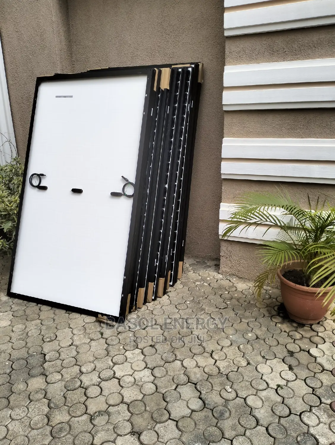 555w High Efficiency Monocrystalline Solar Panels