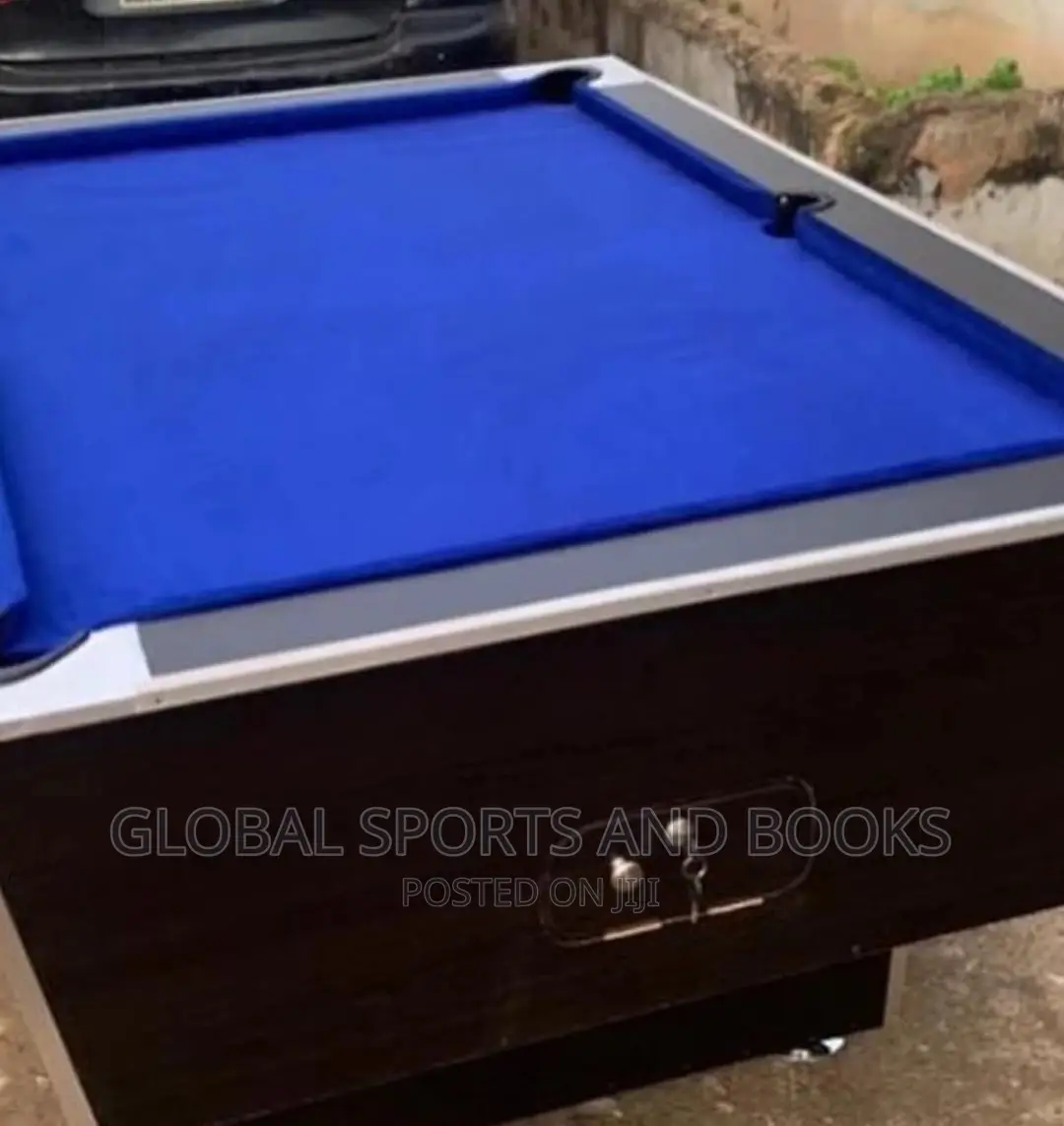 Affordable Snooker Board With Complete Accessories