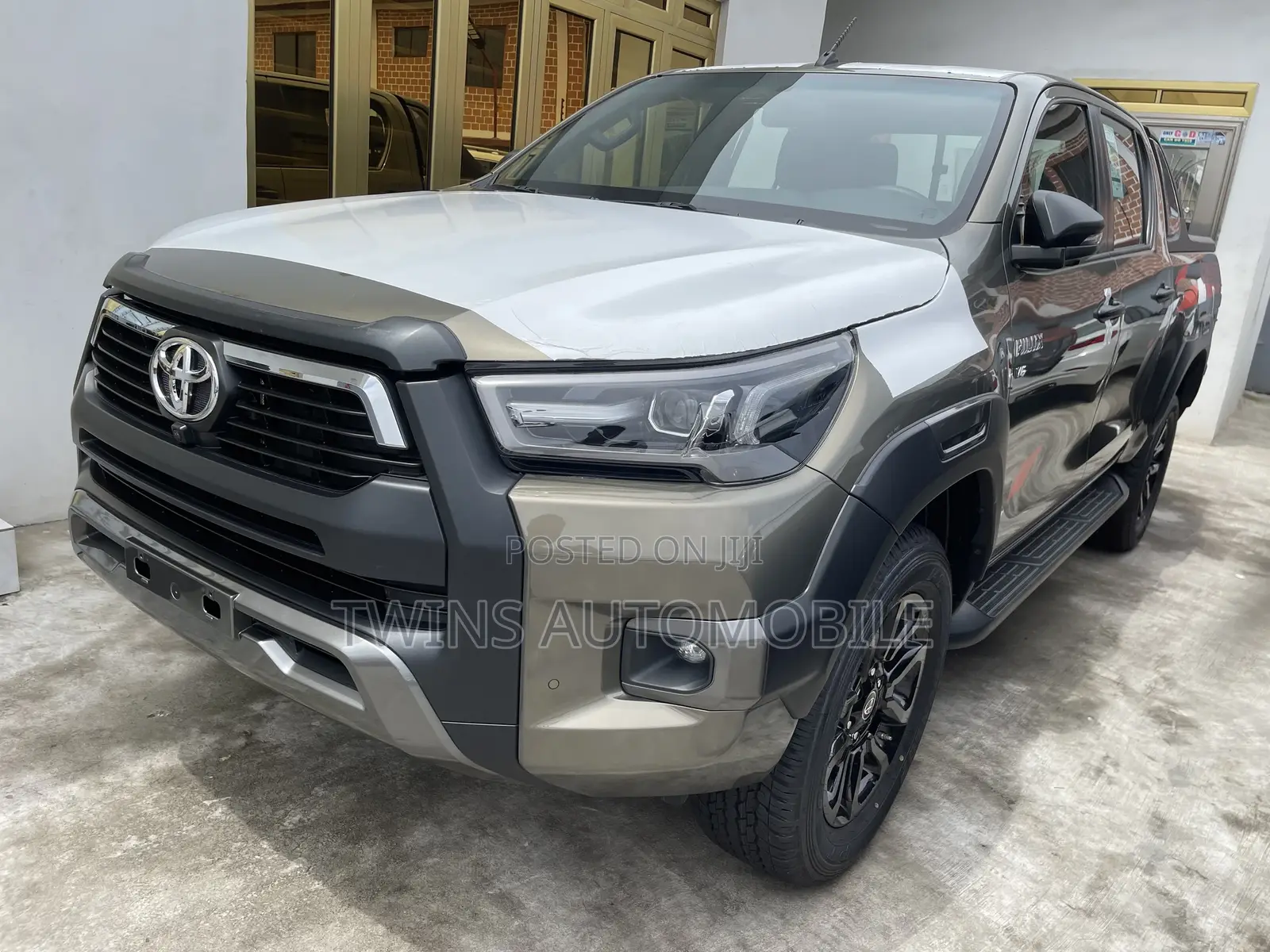 New Toyota Hilux 2022 Green