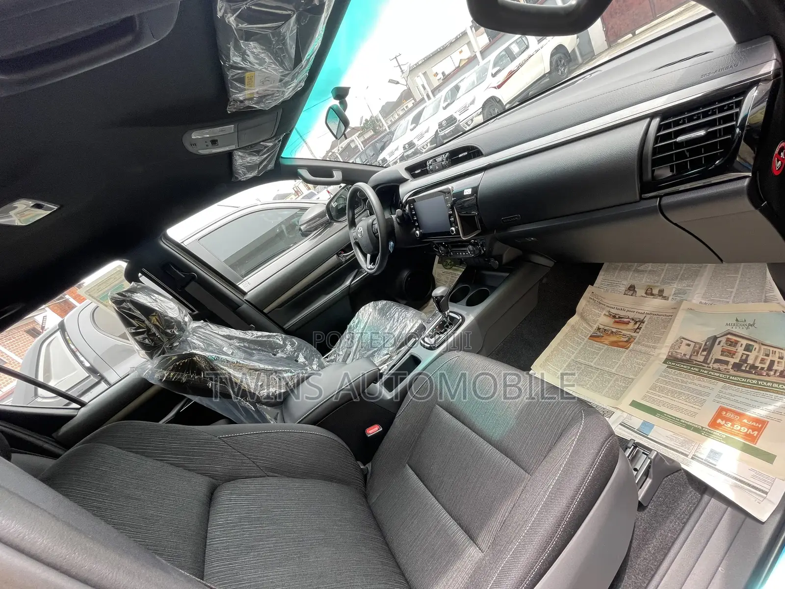 New Toyota Hilux 2022 Green