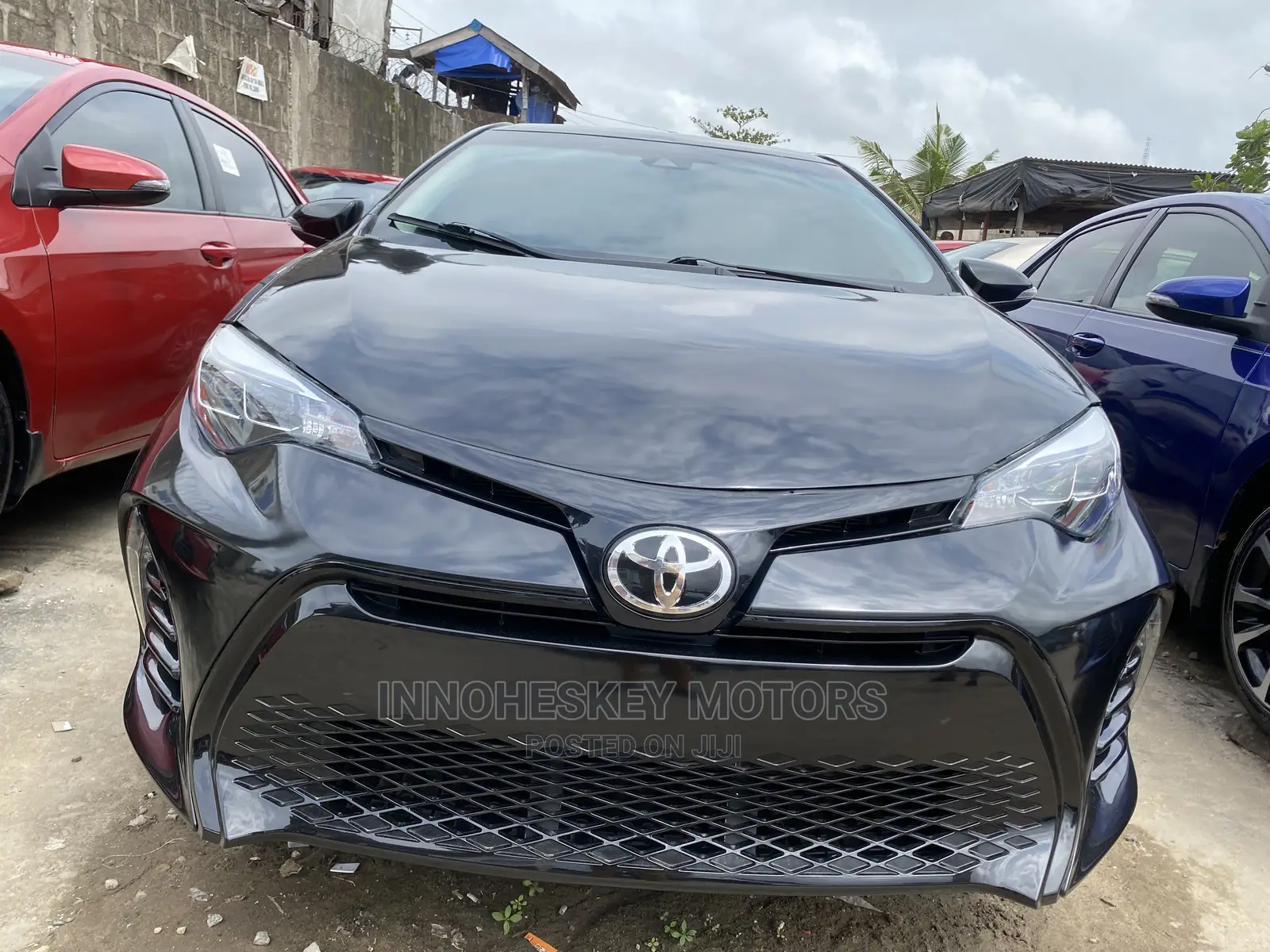 Toyota Corolla LE (1.8L 4cyl 2A) 2018 Black