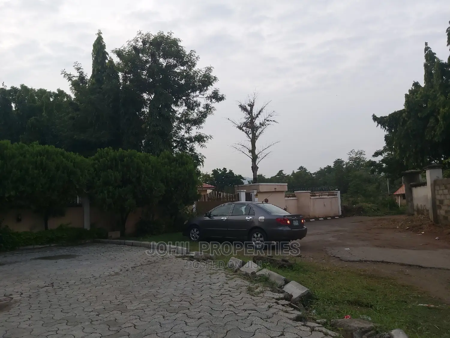 2800sqm Land With a Duplex in One Side of the Land