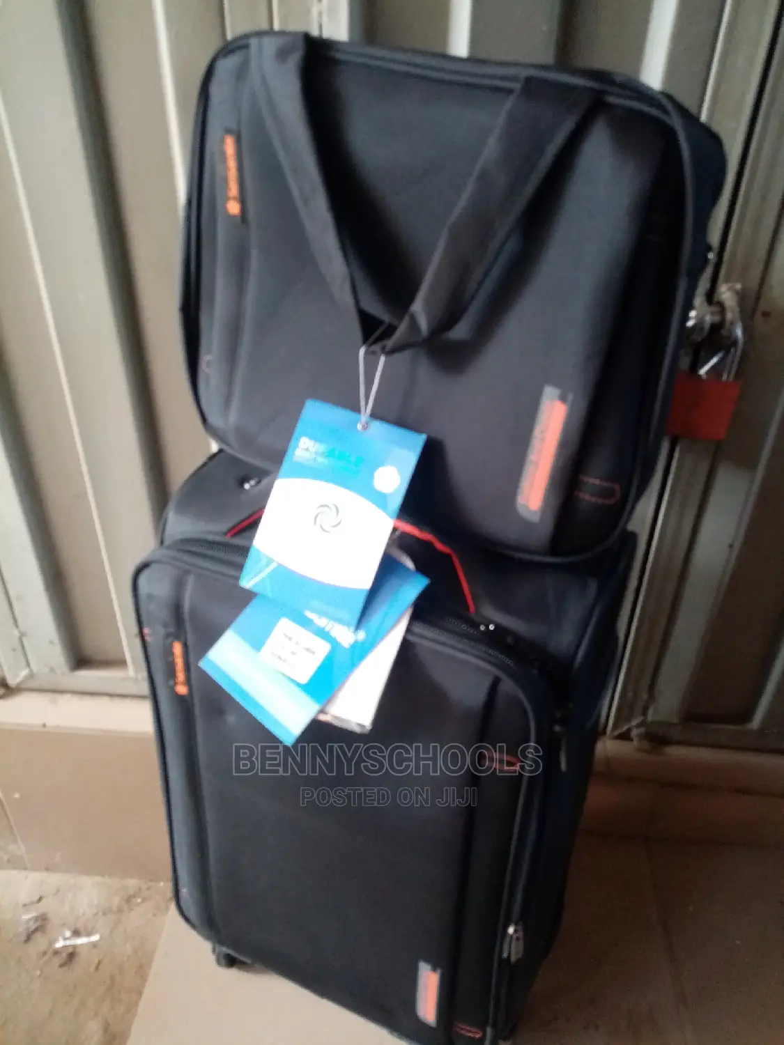Small Sensamite Classic Traveling Luggage Box and Kit