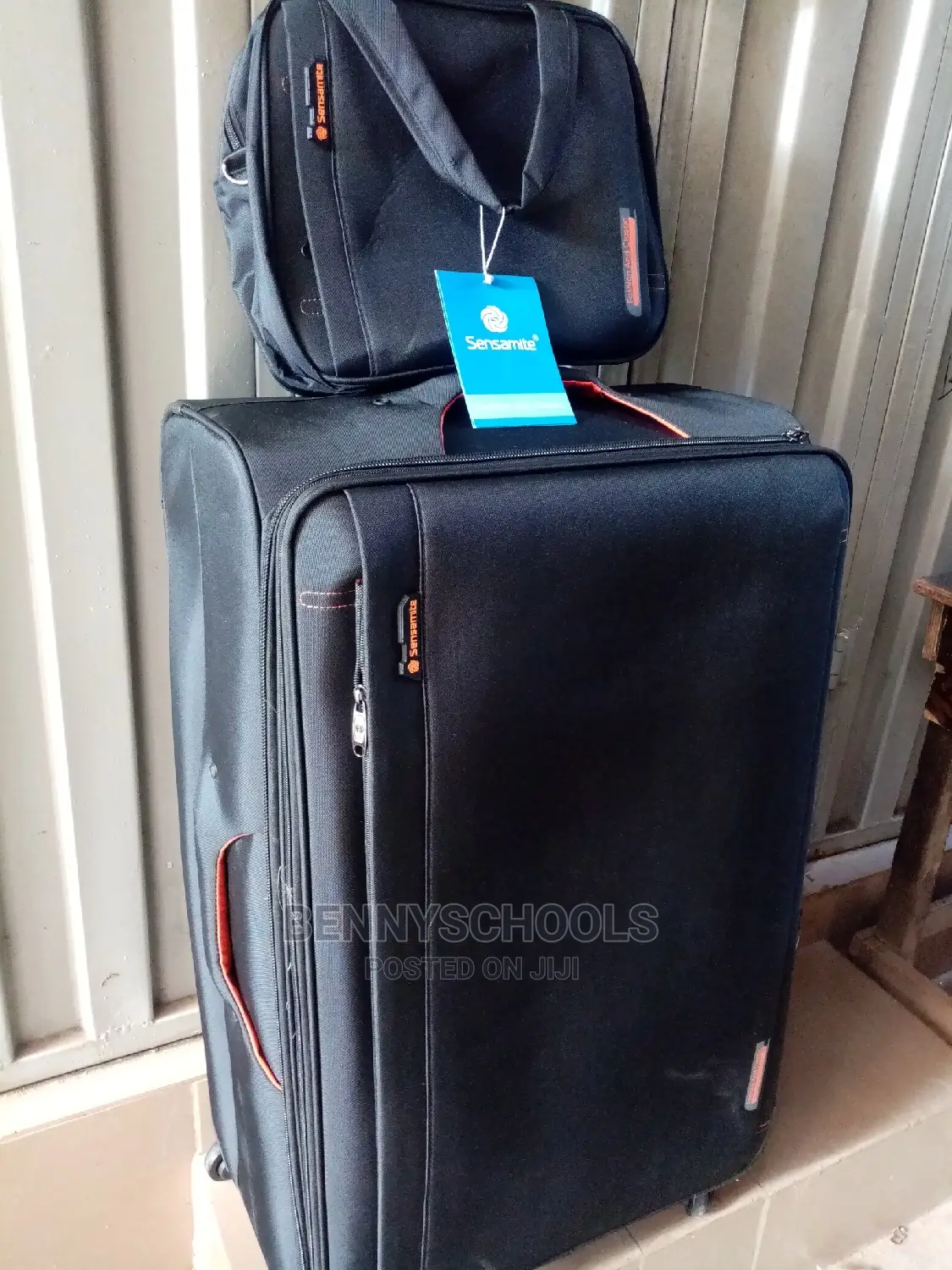 Big Sensamite Classic Traveling Luggage Box And Kit