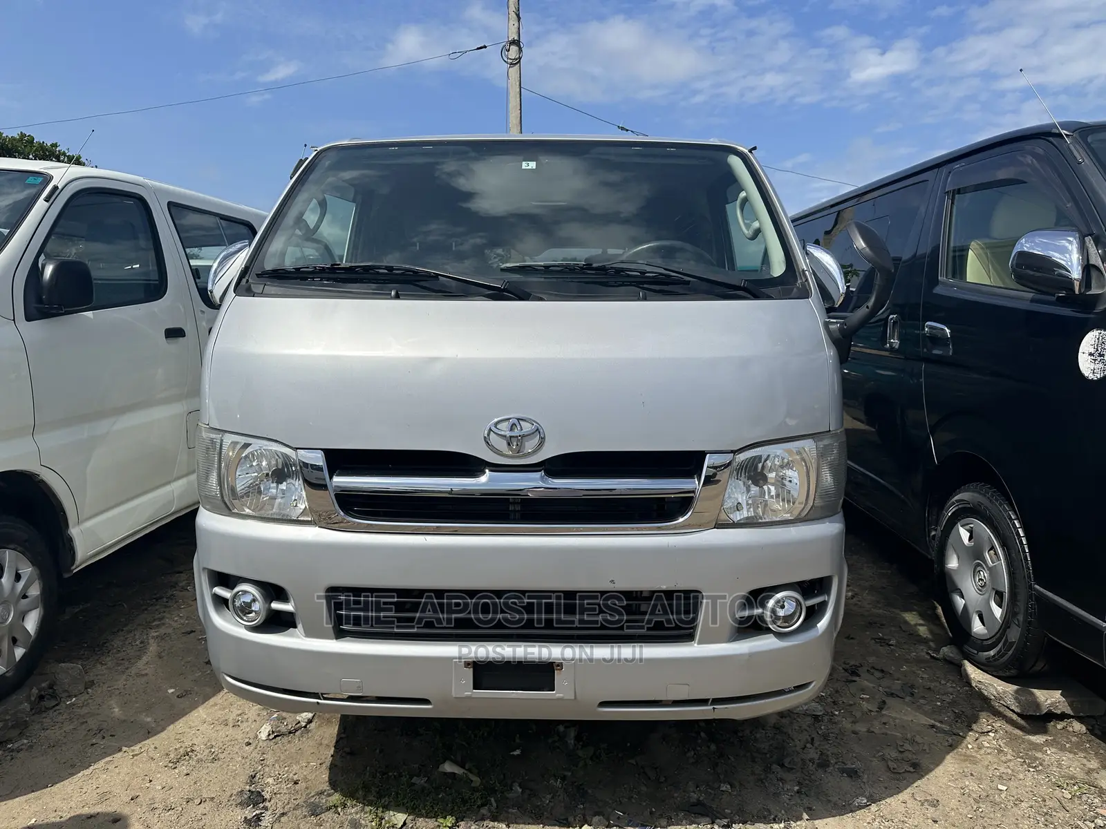 Toyota HiAce 2011 Silver