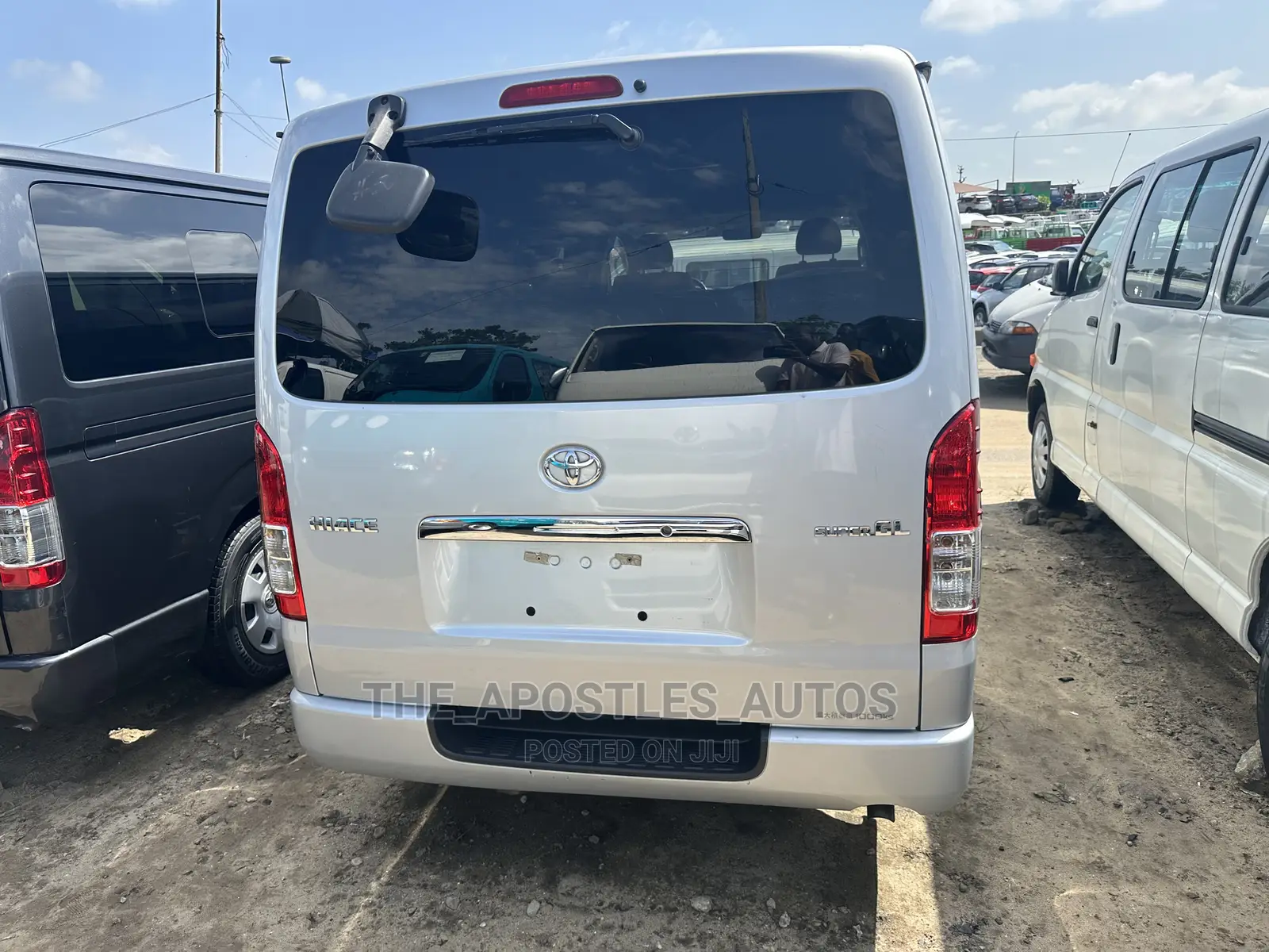 Toyota HiAce 2011 Silver