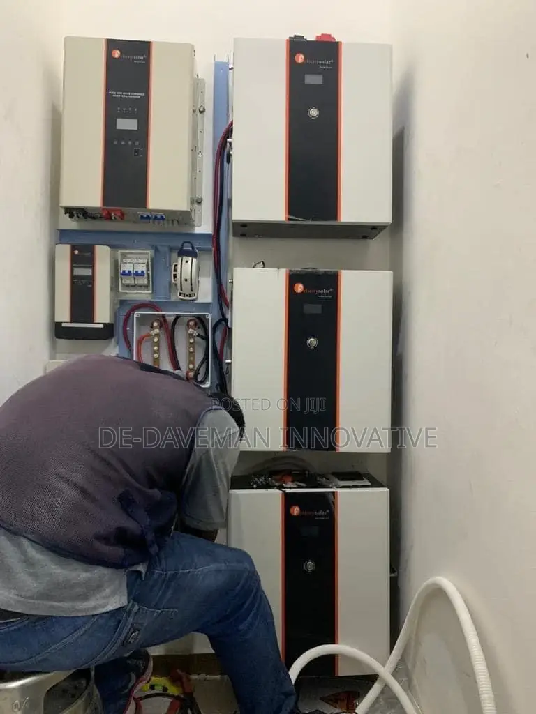 Lithium Battery With Solar System