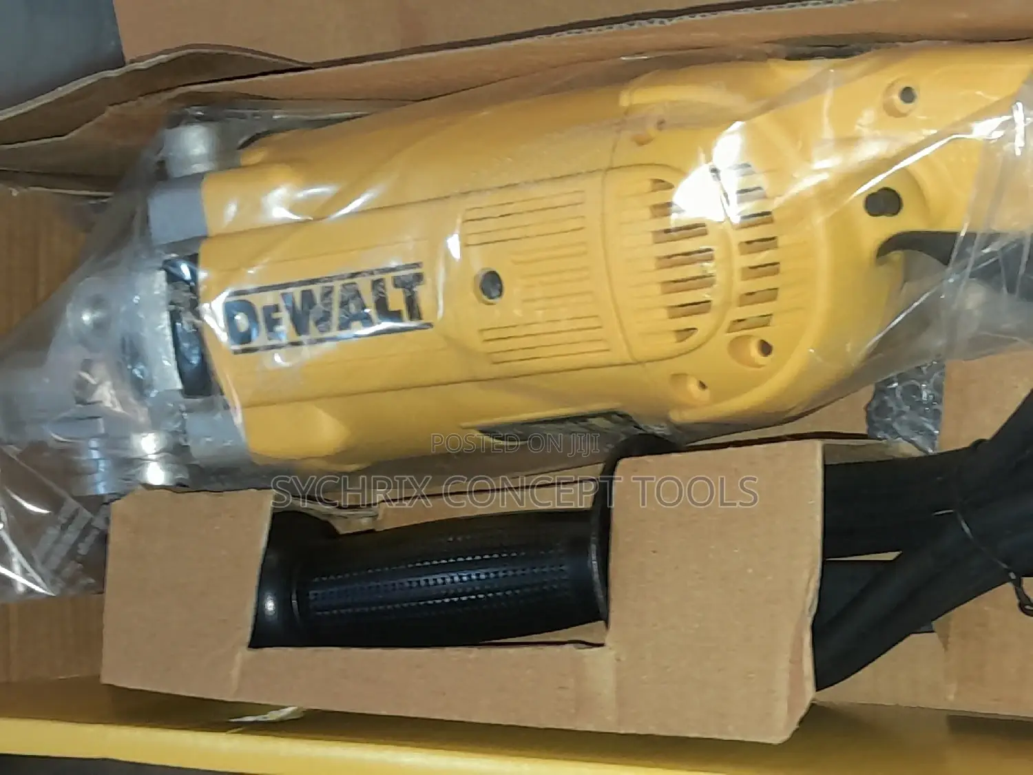 Dewalt 9" Grinder