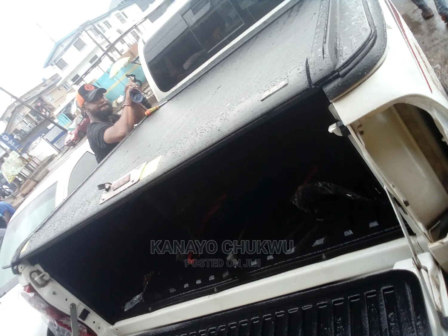  Rolling Boot Cover for Toyota Hilux 2023