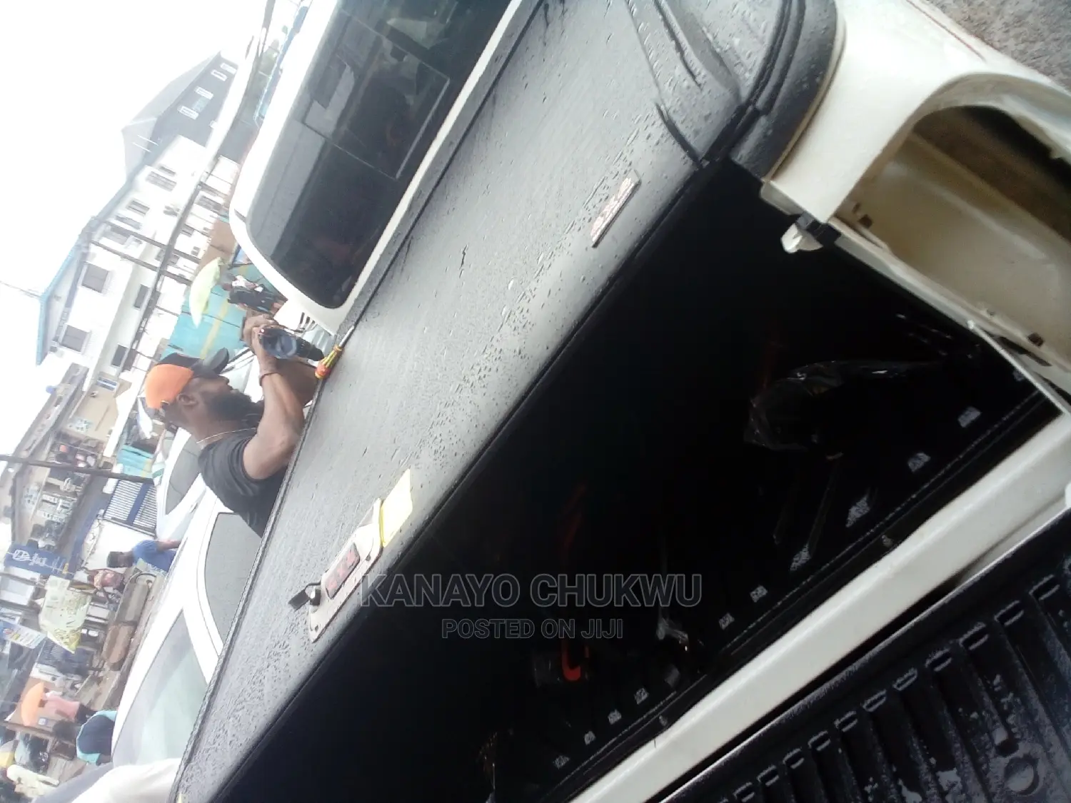  Rolling Boot Cover for Toyota Hilux 2023