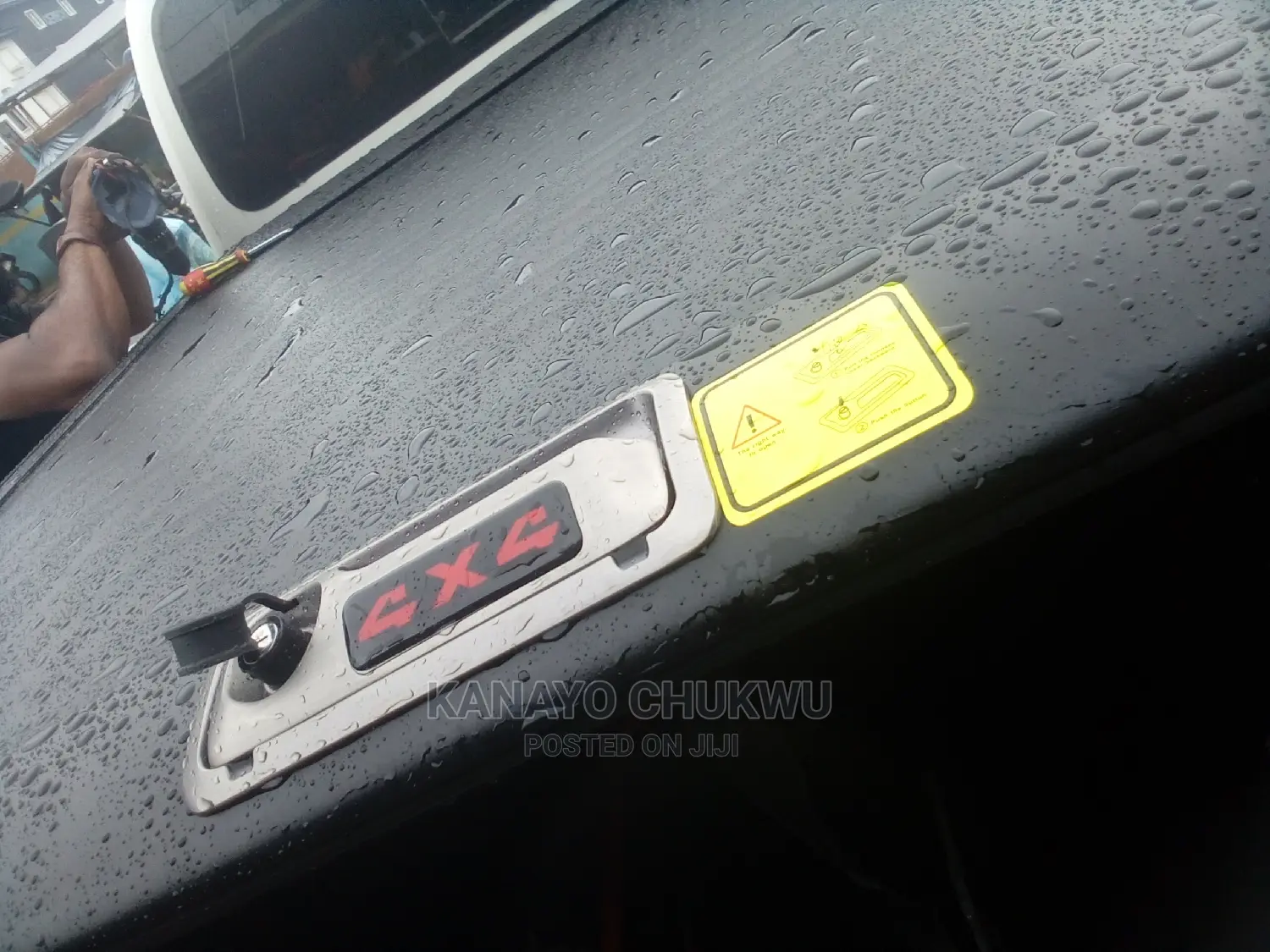  Rolling Boot Cover for Toyota Hilux 2023