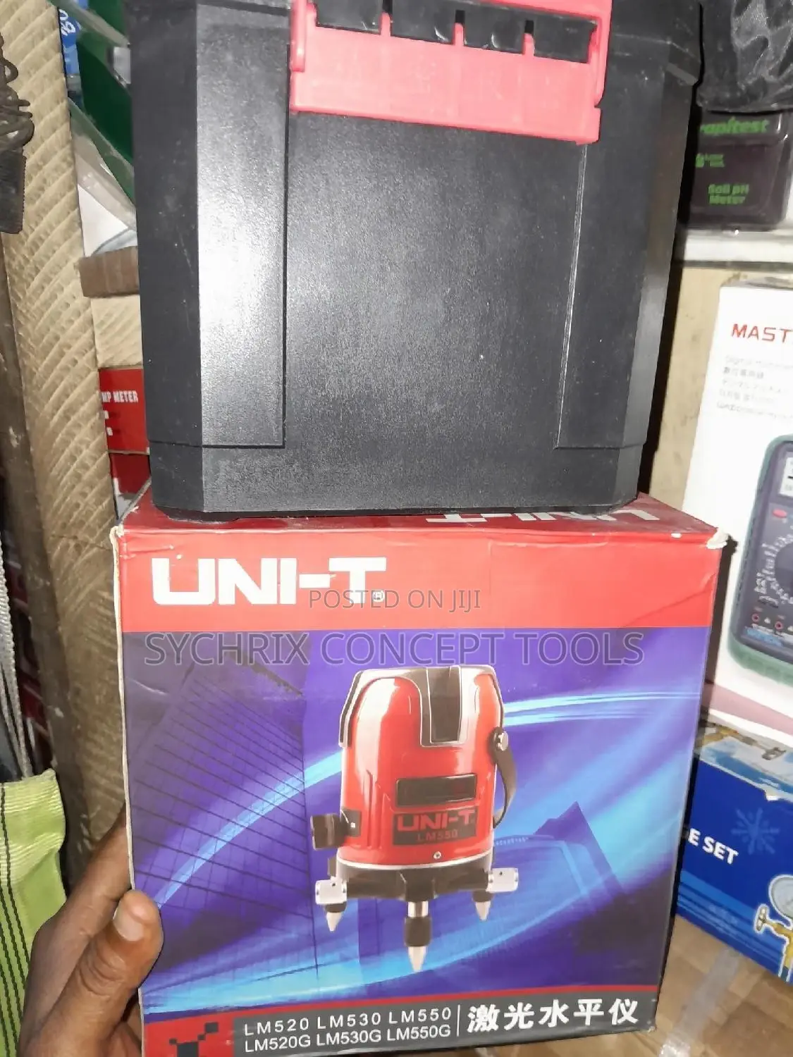 Uni-t Line Laser With Tripod Stand - LM550G-LD LASER LEVEL