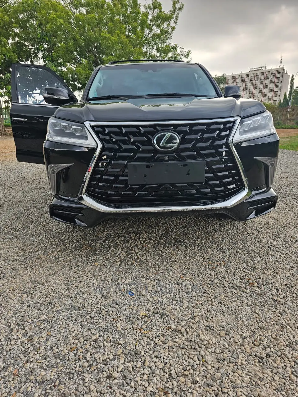 Lexus LX 570 (5 seats) AWD 2021 Black