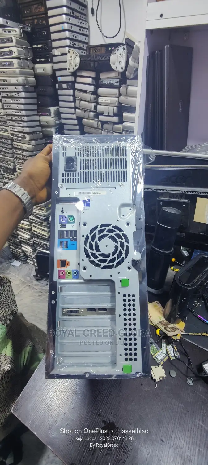 Desktop Computer HP Z420 64GB Intel Xeon HDD+SSD 2T